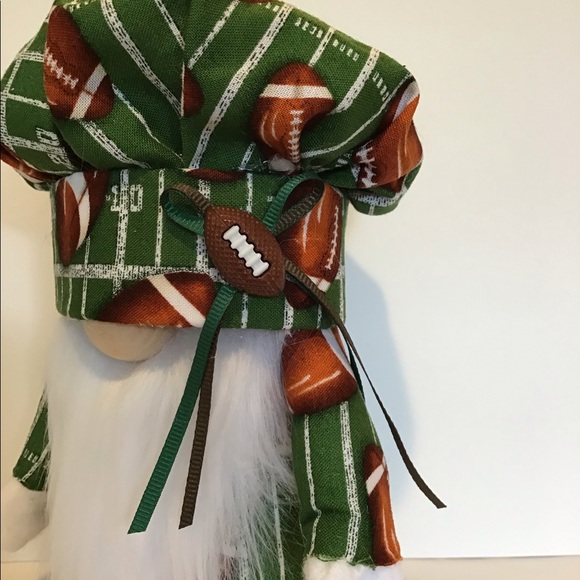 Touchdown gnome! 🏈 - Picture 2 of 2